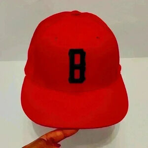 Pacific Headwear D- Series Red "B" Baseball Cap Flexfit Hat, sz 6 7/8-7 3/8